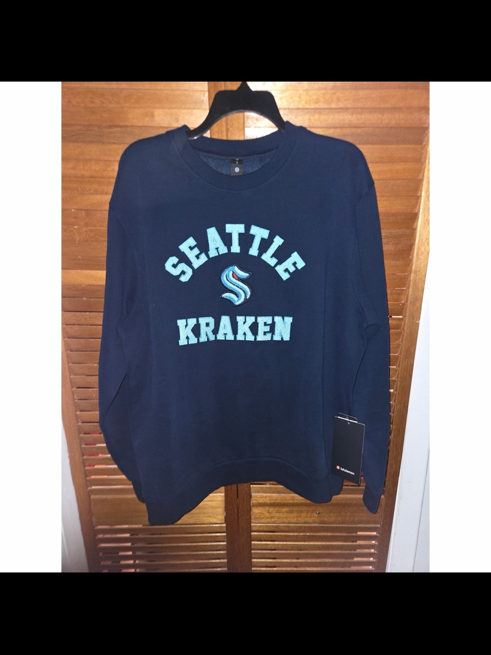 Seattle Kraken Lululemon Steady State Crew Sweatshirt Navy Mens Large NEW